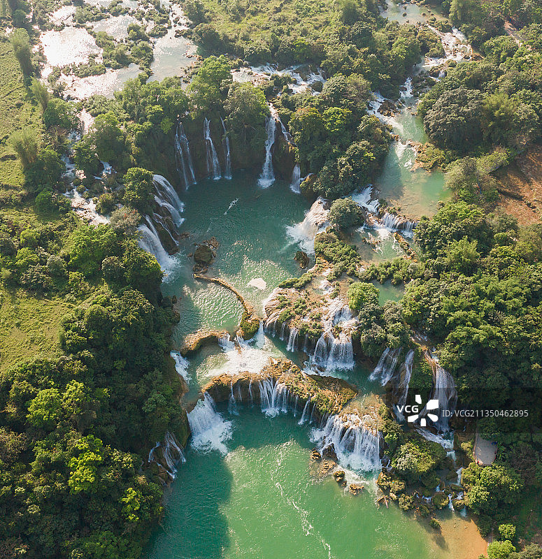 广西中越边境德天瀑布航拍风光图片素材