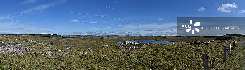 法国马尔沙斯泰尔的田野风光图片素材