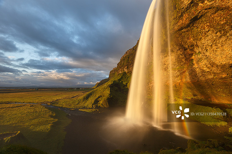 瀑布与天空的景色图片素材