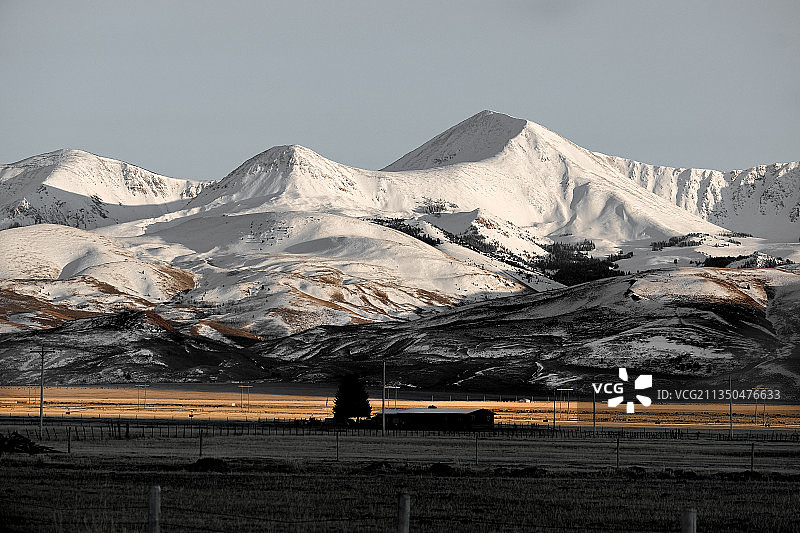 美国怀俄明州卡斯珀雪山美景图片素材