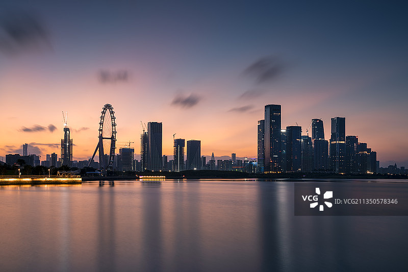 中国广东深圳前海日出海岸风光图片素材