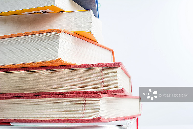 一堆书图片素材