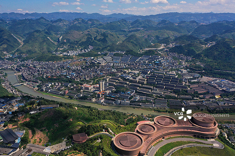 航拍酒都茅台酒镇，印象茅台超出想象图片素材