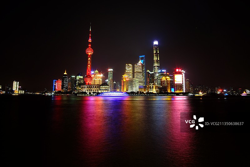上海黄浦江浦东陆家嘴夜景图片素材
