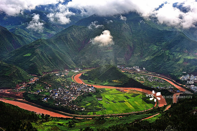 《山水太极》图片素材