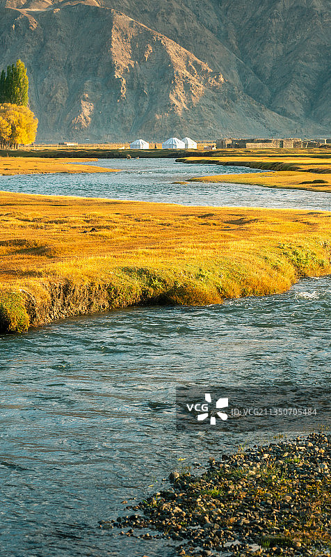 中国新疆喀什帕米尔高原夕阳秋色自然风光图片素材