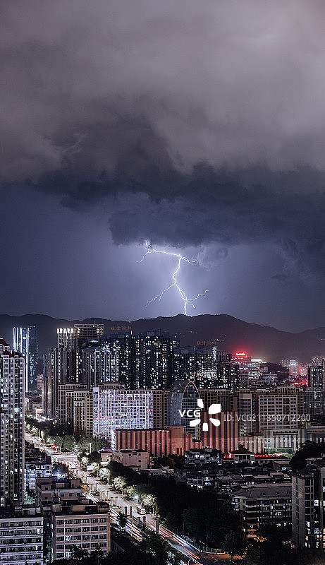 福州市雷暴暴雨天气 闪电抓拍图片素材
