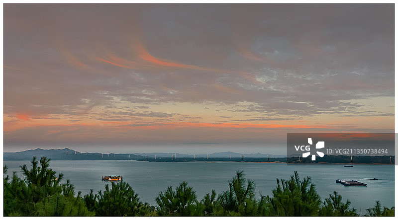鄱阳湖初秋的湖光晚霞图片素材