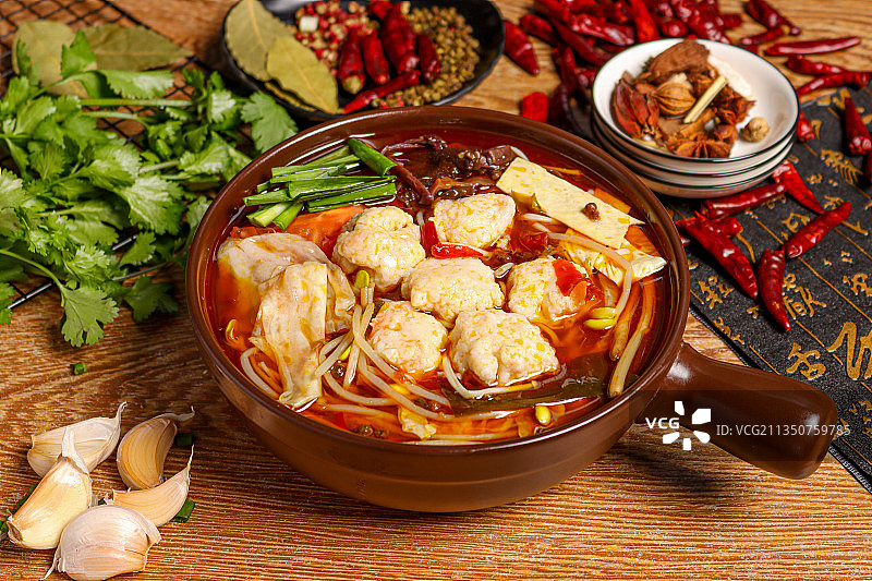 鱼丸砂锅米线图片素材