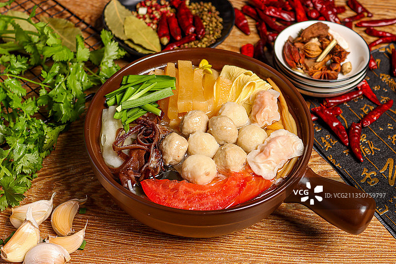 肉丸砂锅米线图片素材