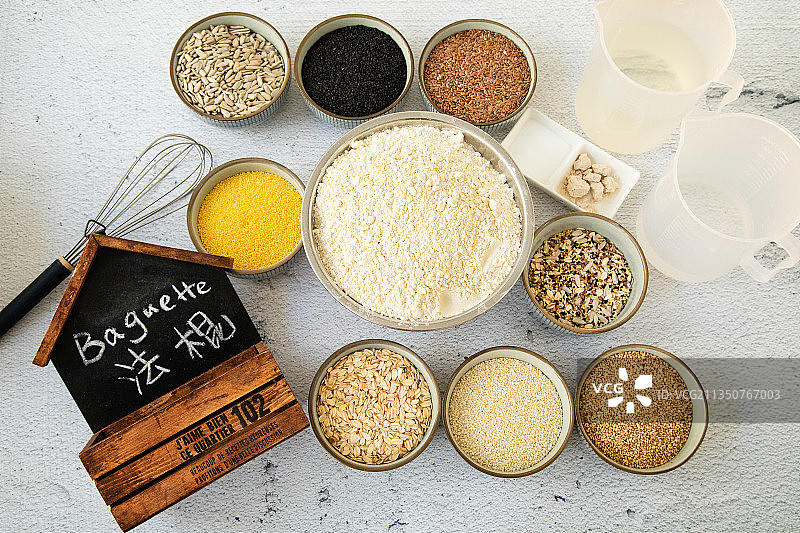 法棍面包的制作原料图片素材