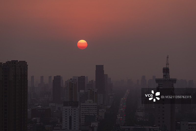 淄博新村路落日图片素材