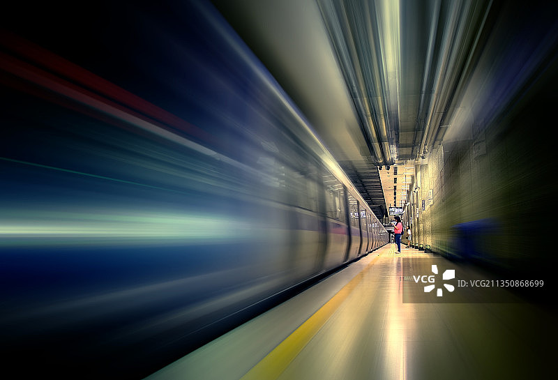 地铁一束光 北京交通 繁华都市 上班族图片素材