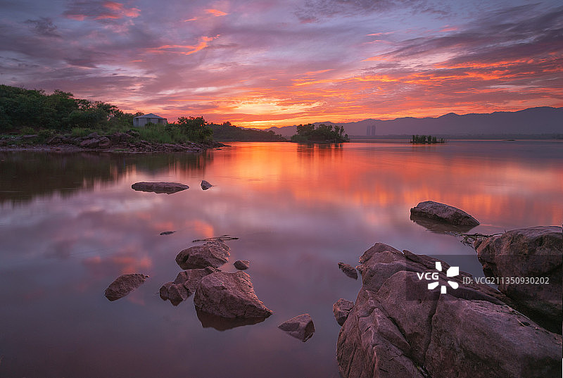 伊斯兰堡日落湖景图片素材