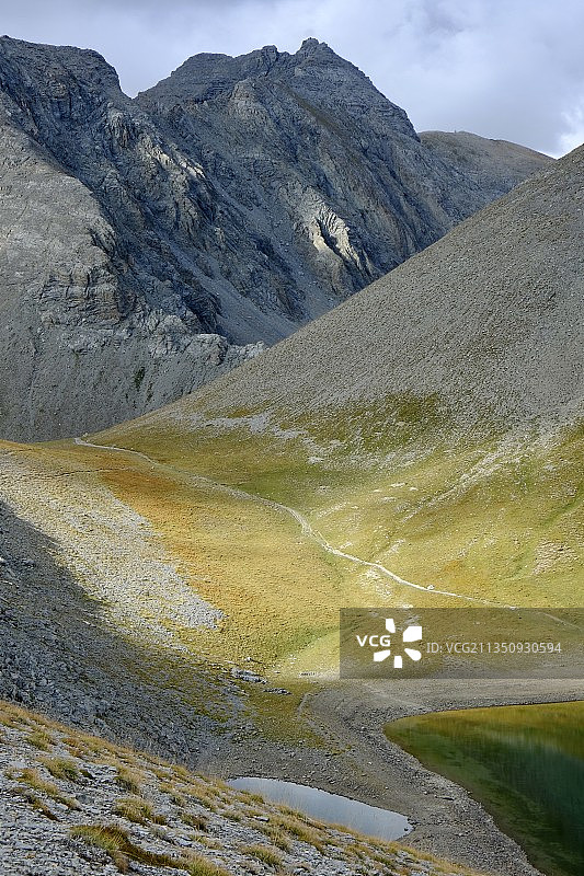 法国卡约勒山口的壮丽山景图片素材