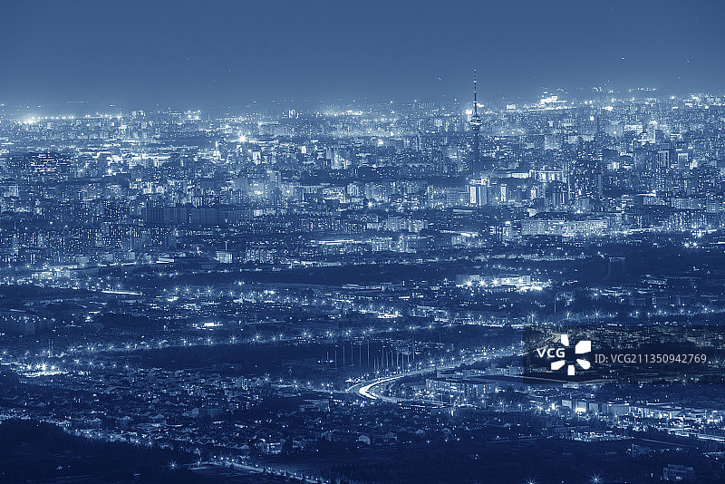 俯瞰现代城市夜晚灯光图片素材