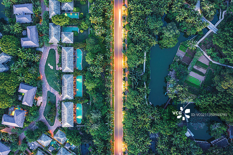 海南省三亚市亚龙湾别墅度假酒店航拍图片素材