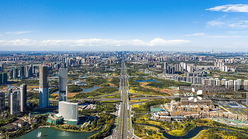 2021航拍成都中轴线天府大道图片素材