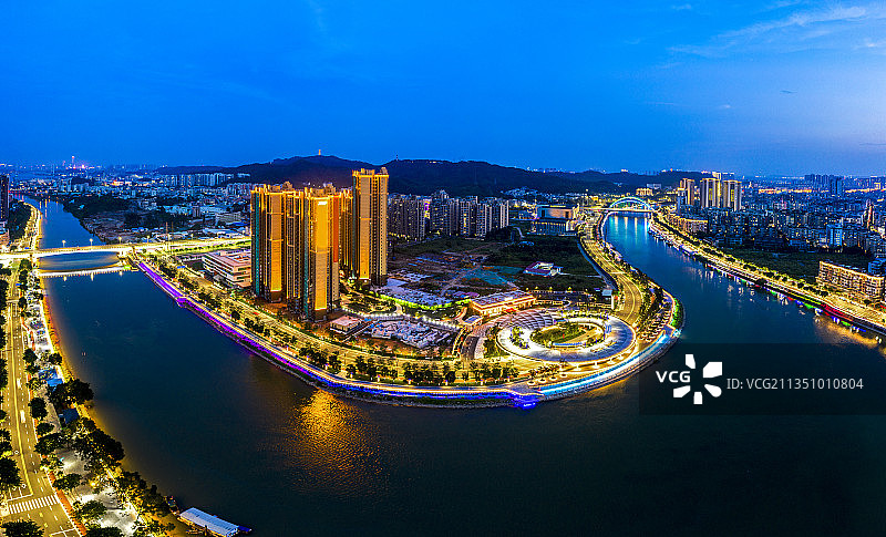 江门 城市天际线 蓬江两岸 二沙岛图片素材