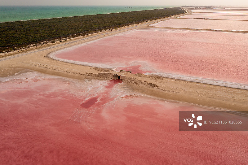 澳大利亚南部粉色盐湖航拍景观图片素材