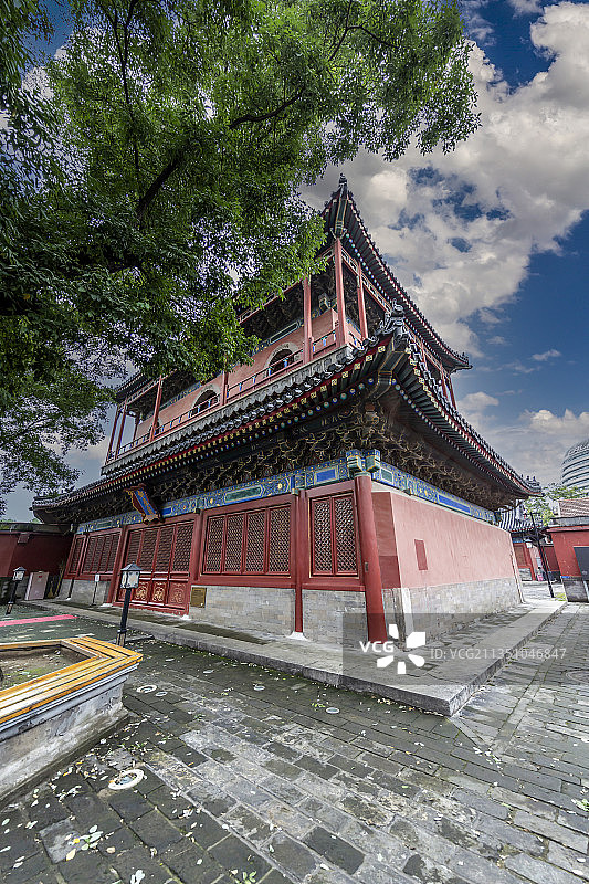北京东城区智化寺：如来殿、万佛阁与银河SOHO图片素材