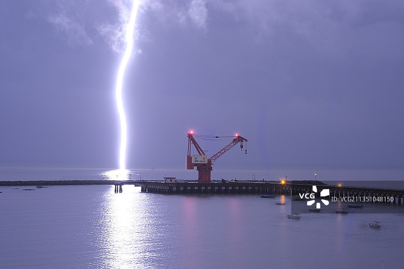 闪电光束图片素材