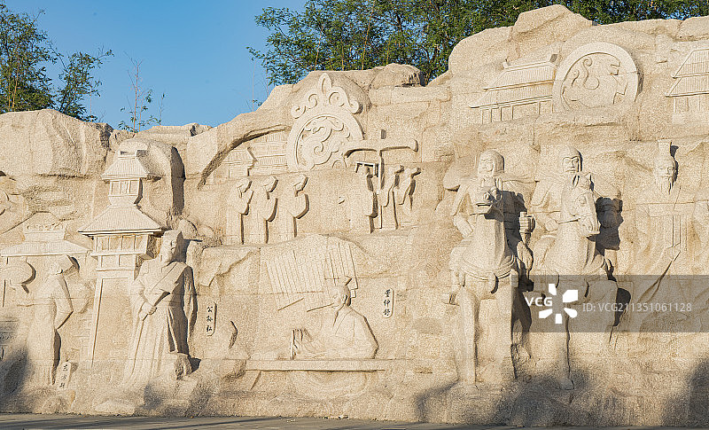 陕西省渭南市韩城市司马迁祠史记故事雕塑群图片素材