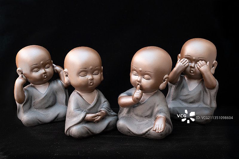 广州正佳广场购买的紫砂茶宠小和尚不说不听不看不动图片素材