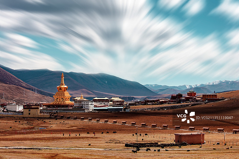 四川亚青寺：隐秘的灵魂净土，世界最大的女性修行地图片素材