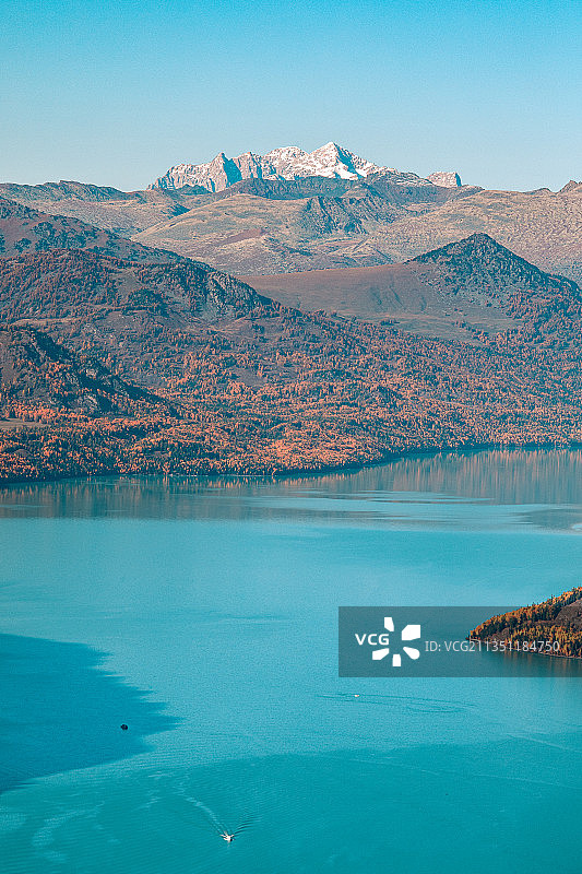 眺望友谊峰图片素材