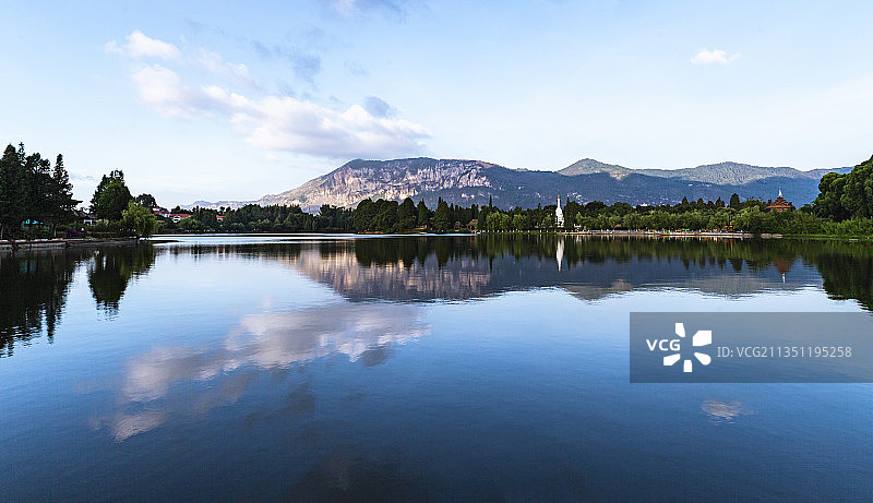 著名旅游胜地云南昆明滇池图片素材