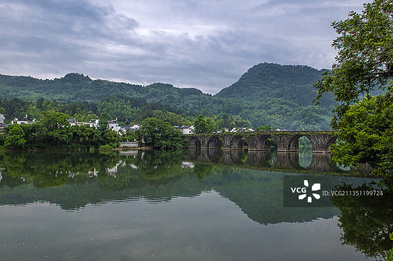 齐云山横江古登峰桥图片素材