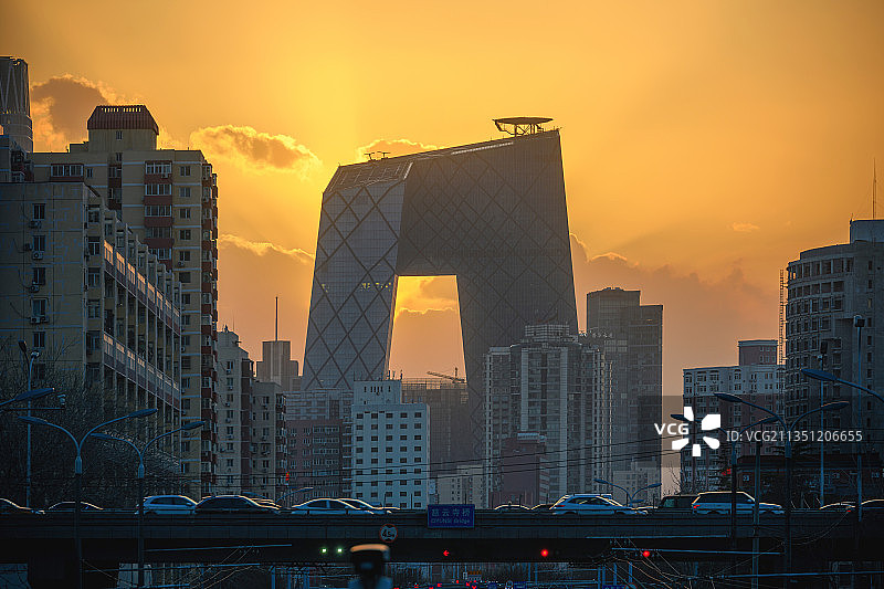 金光下的中央电视台图片素材