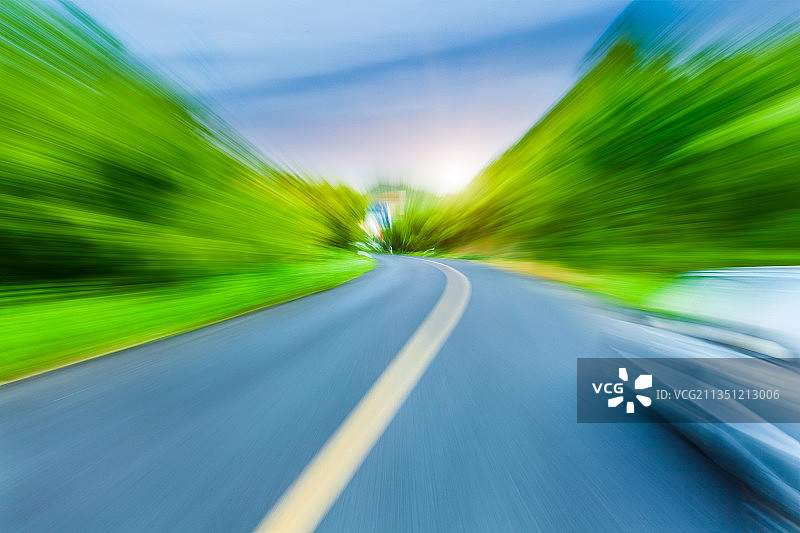 模糊的公路背景图图片素材