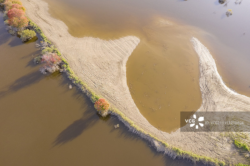 黑龙江伊春：嘉荫茅兰河湿地初秋图片素材