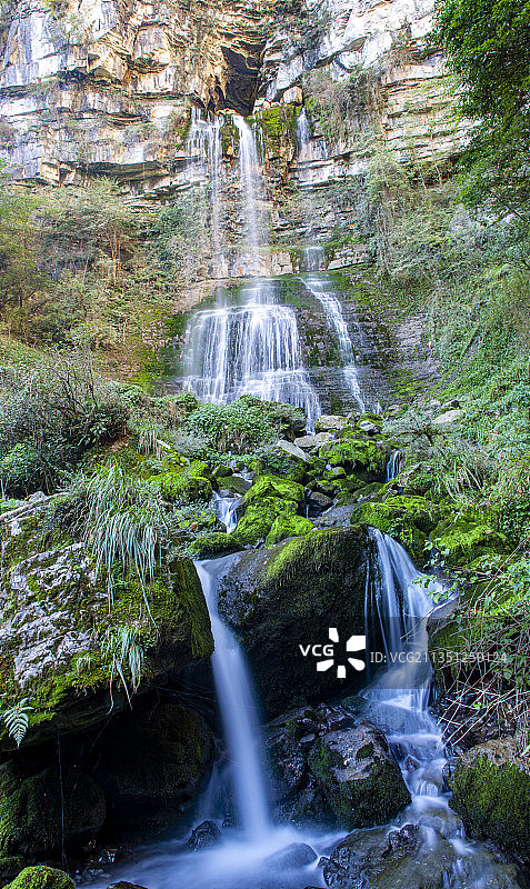 湖北恩施古村鹿院坪，四级瀑布群落很养眼。图片素材