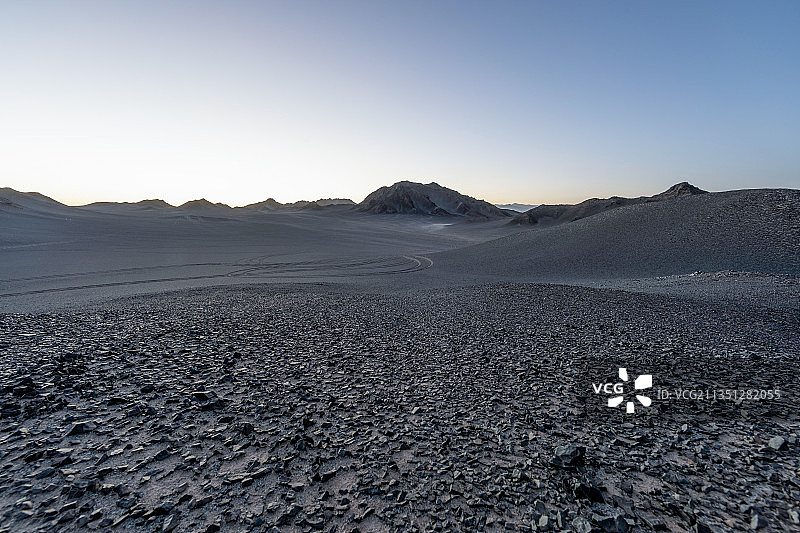 中国青海省海西蒙古族自治州 冷湖黑独山戈壁图片素材