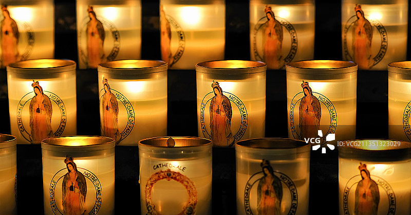 圣母玛丽亚的烛光图片素材