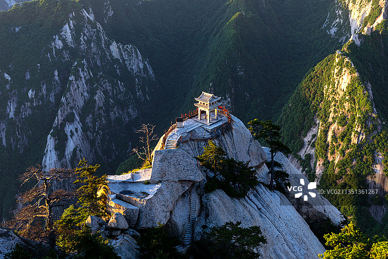 陕西华山之巅日出图片素材