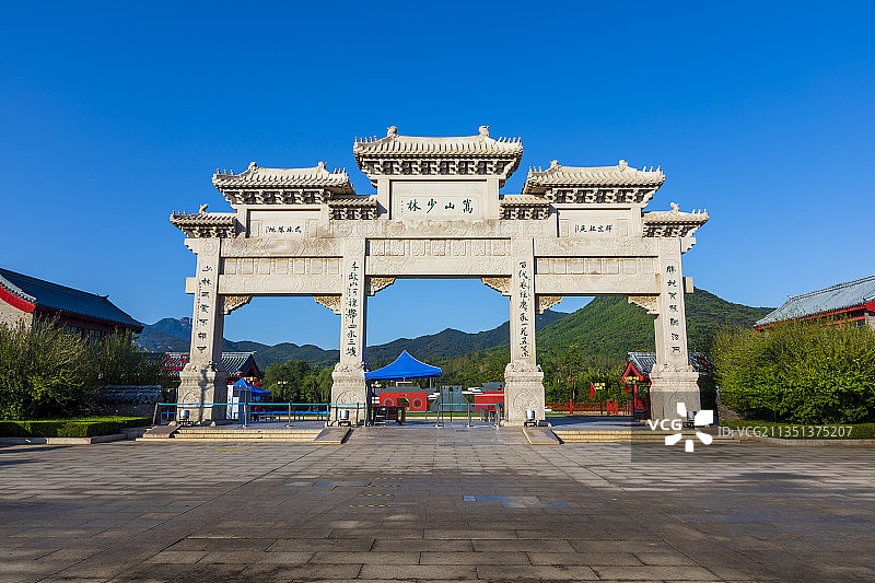 “天下第一名刹”、“世界文化遗产”河南郑州登封市少林寺牌坊图片素材