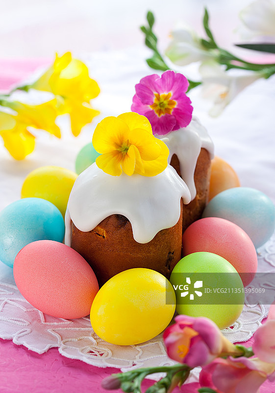 餐盘中的复活节彩蛋特写，美国堪萨斯州图片素材