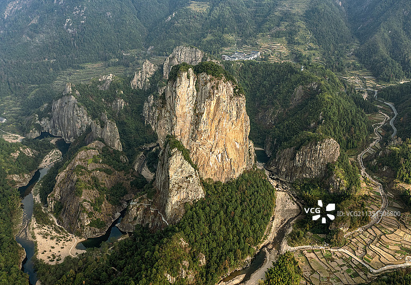 浙江省永嘉县石桅岩孤峰图片素材