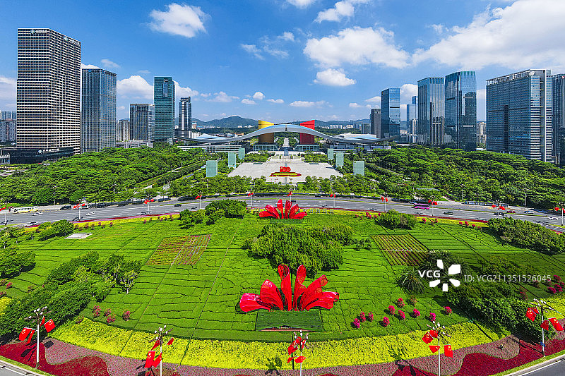 深圳2021年国庆，深圳市民中心，国旗飘扬图片素材