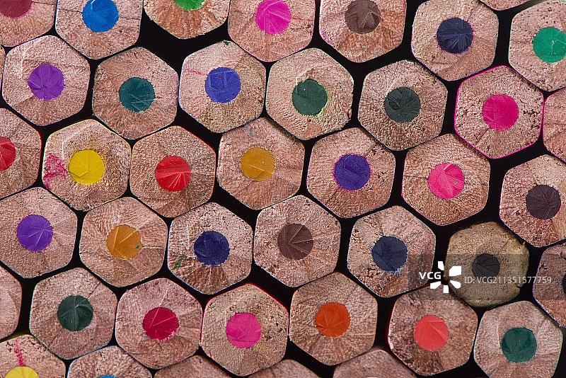 彩色铅笔背景图片素材