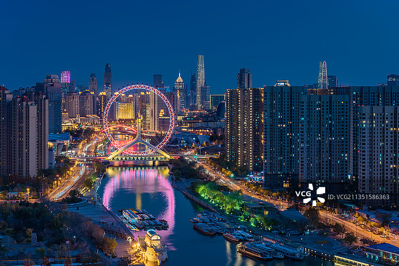 高视角的天津之眼夜景图图片素材