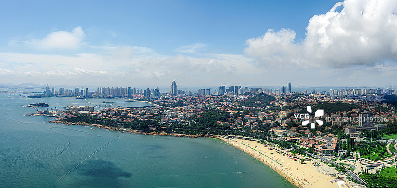 俯拍青岛第一海水浴场图片素材
