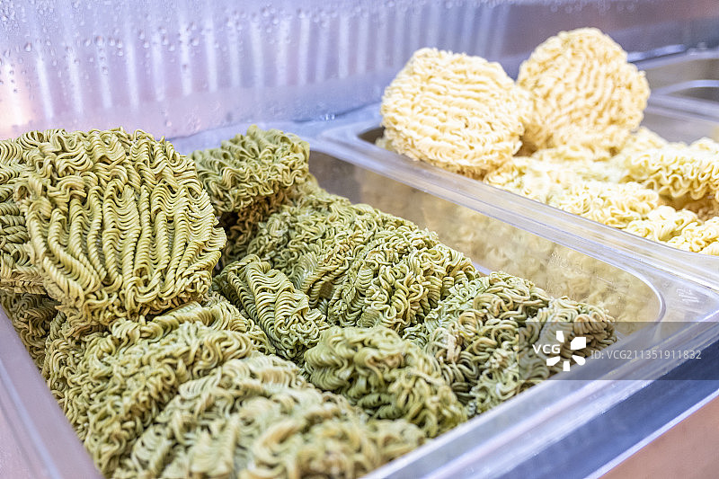 火锅方便面条杂面特写图片素材