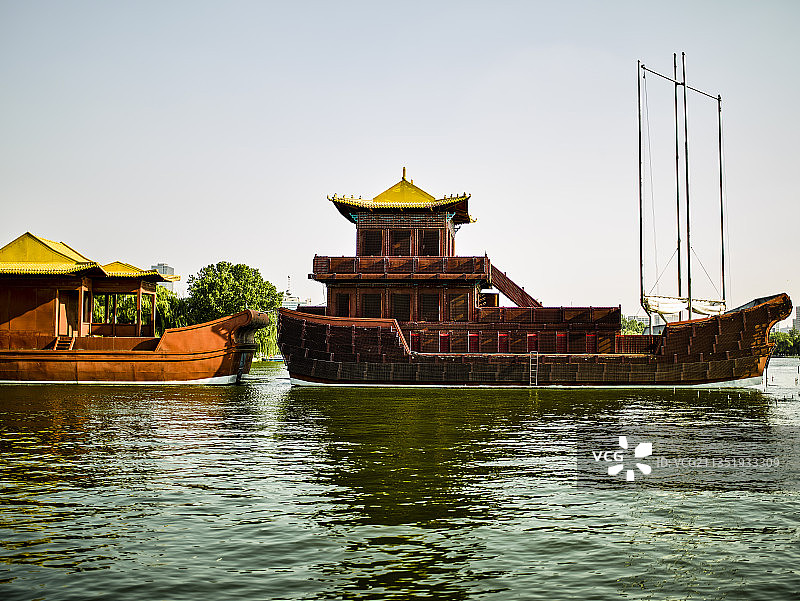山东省济南市大明湖风景区游船图片素材