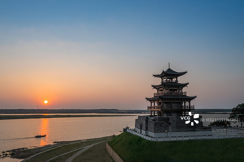 日出江花红胜火图片素材