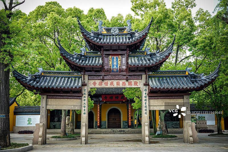 中国江苏省苏州市的西园寺戒幢律寺图片素材